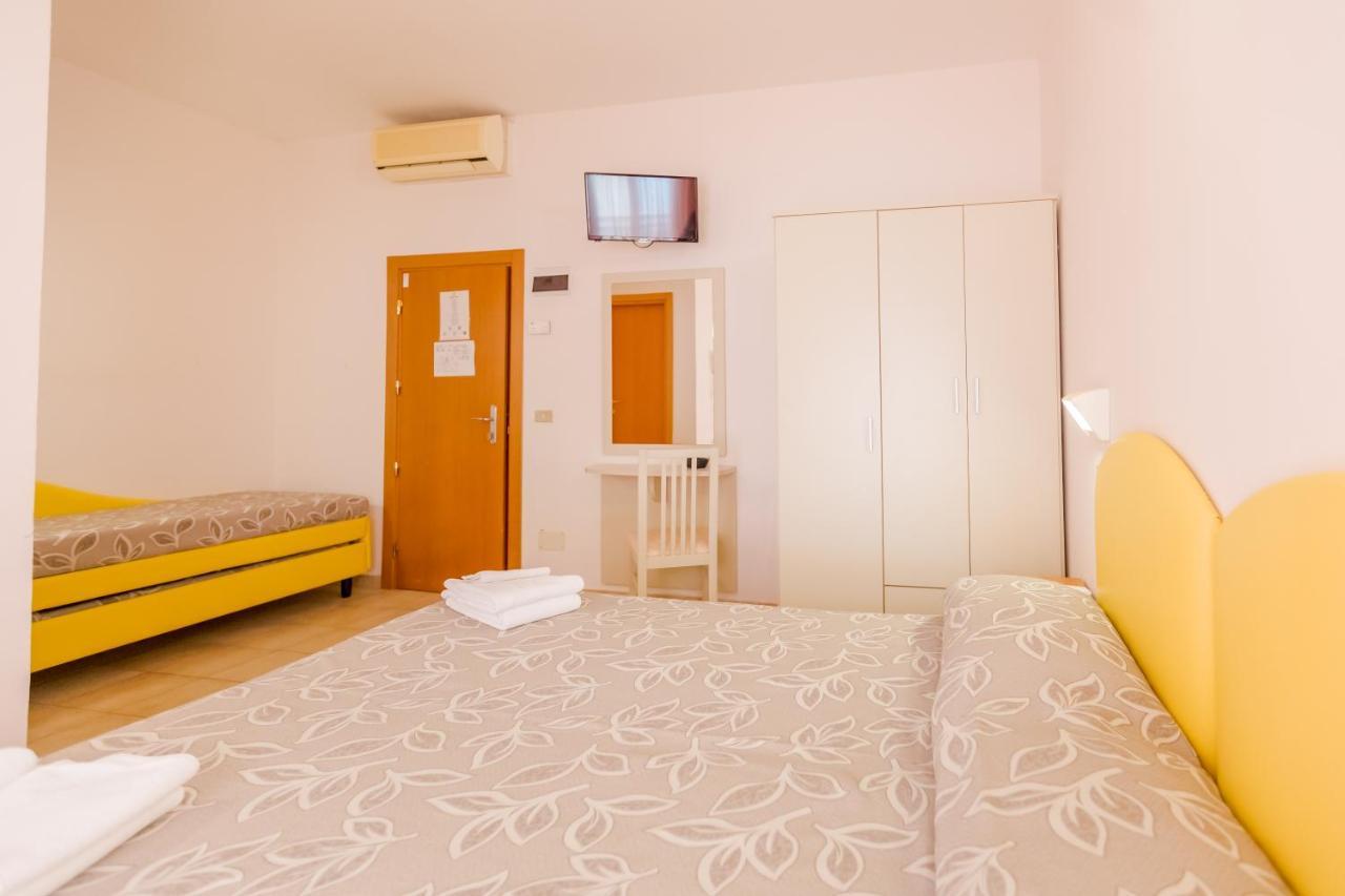 Hotel Bagli Rimini Buitenkant foto