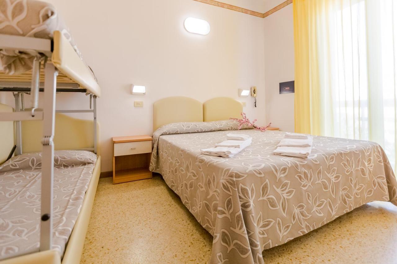 Hotel Bagli Rimini Buitenkant foto