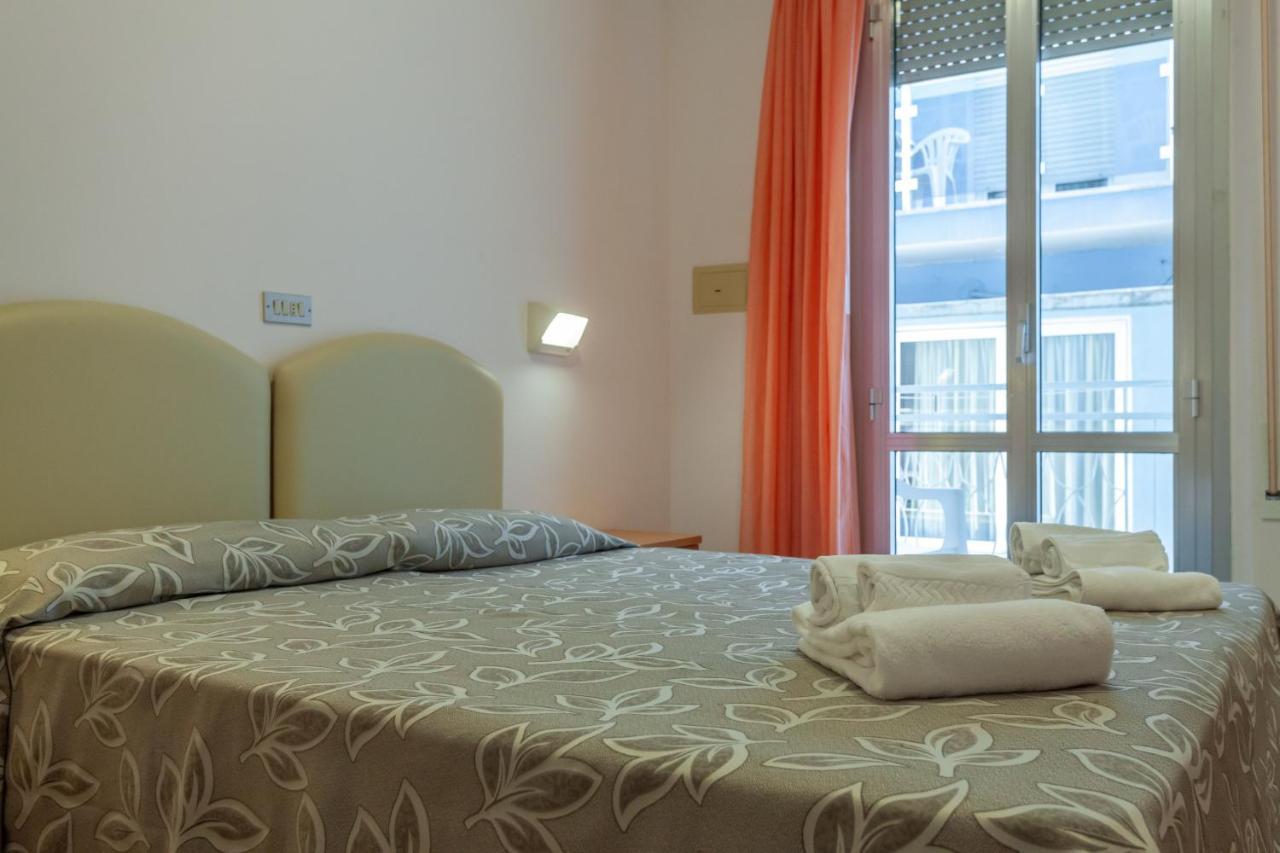Hotel Bagli Rimini Buitenkant foto
